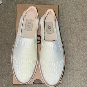Ugg Sammy Slip on shoe white sz 7.5